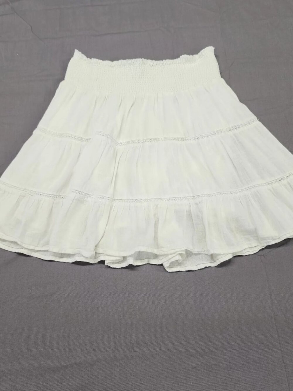 Rails Womens Size M White Tiered Mini Skirt Smocked Waist Lace Trim Gauze